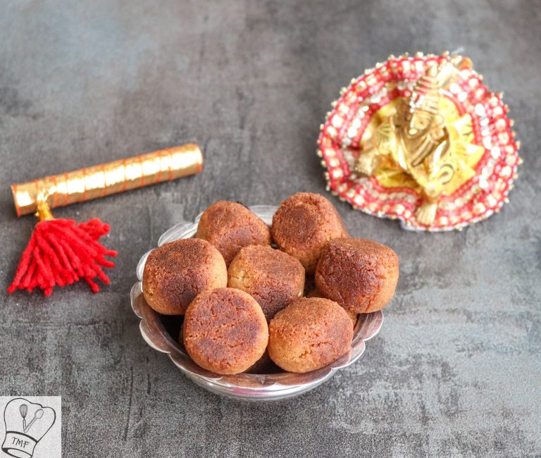 Baked Vella Seedai | Baked Sweet Seedai