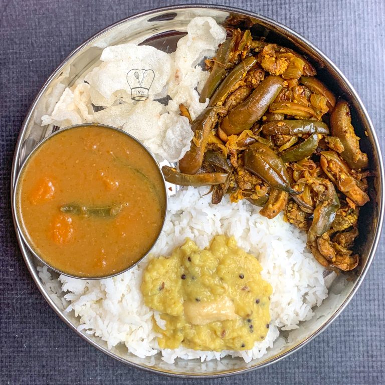 Kuzhambu poriyal paruppu vadam