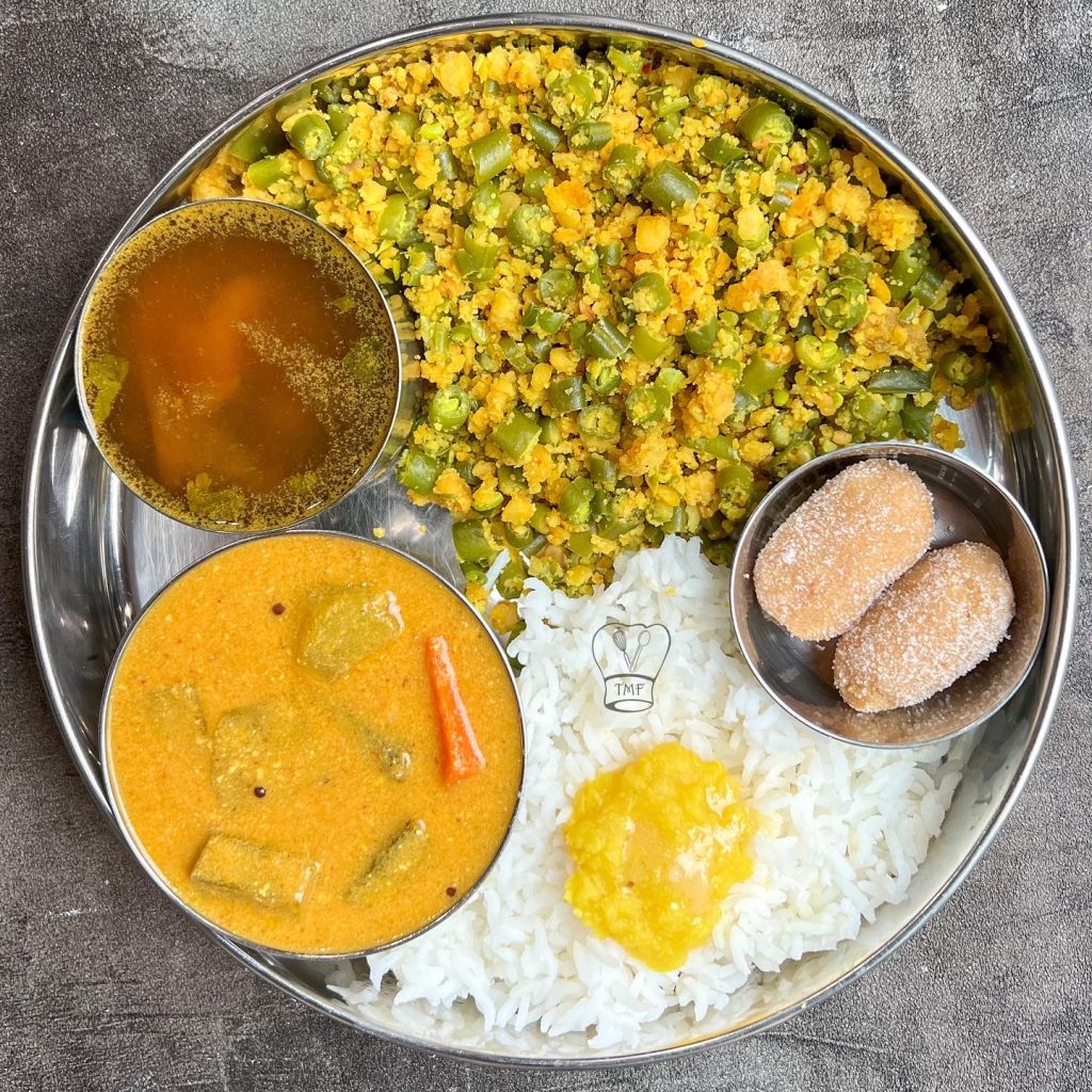 south-indian-lunch-combo-kuzhambu-rasam-usili-pe-traditionally