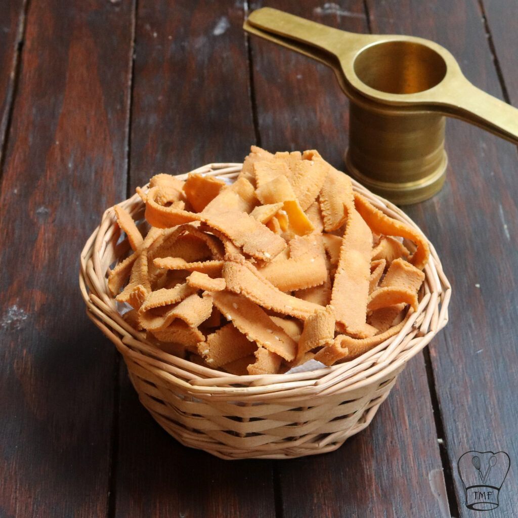 Garlic ribbon pakoda | South Indian snacks - Traditionally Modern Food