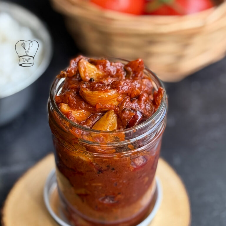 Andhra style Tomato garlic pickle | Thakkali poondu thokku